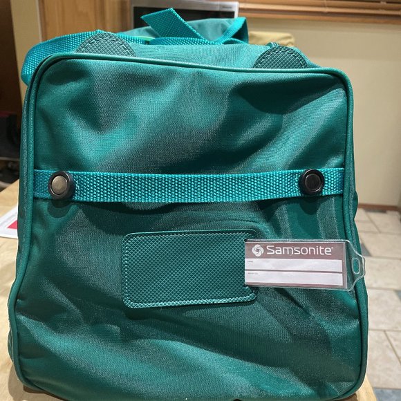 Vintage Sammies by Samsonite Duffel Bag in Green NEW with Tags - Picture 7 of 12